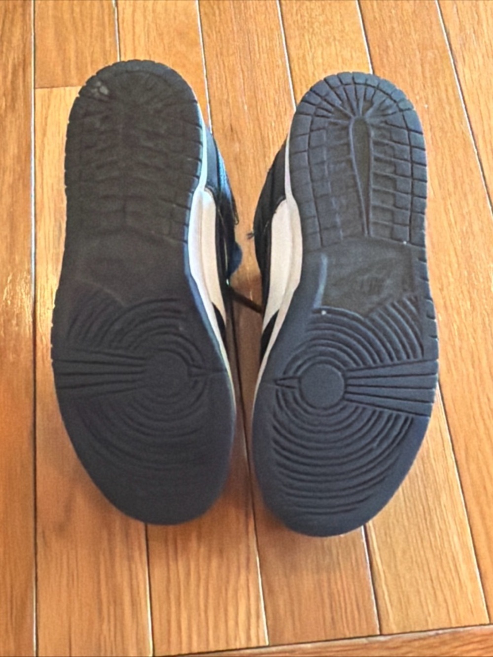 Nike Dunk Low Retro Sneakers Tennis Shoes Black & White Panda Kids Youth Sz 3 3Y - Picture 3 of 5